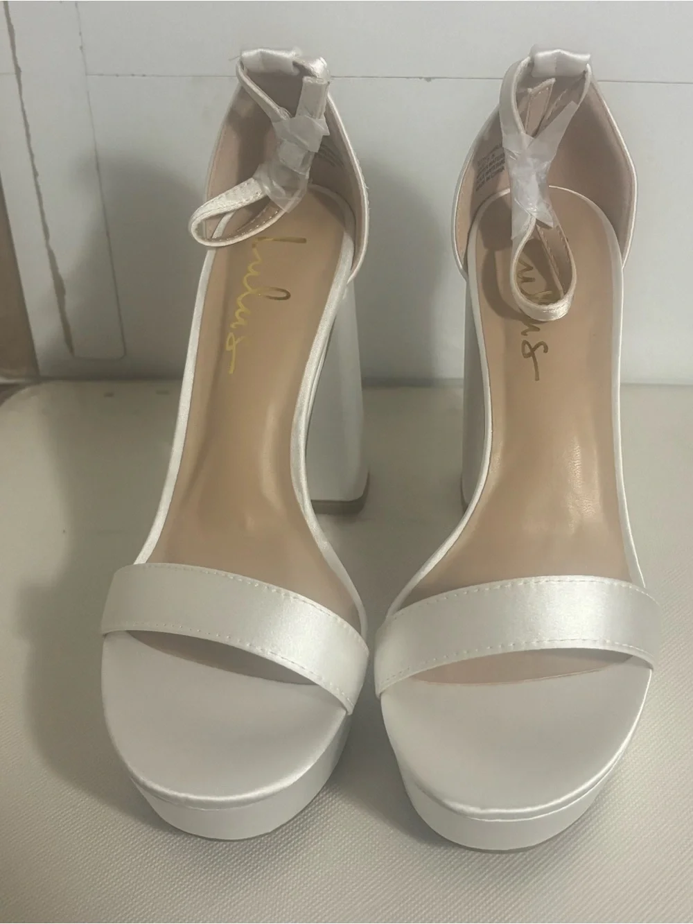 Lulus chic satin
